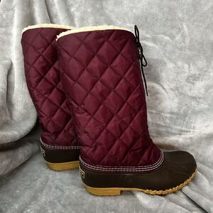 LL Bean Bean Boots Women's Red Nylon Quilted Shearling Lined Duck Boots Size 9 M